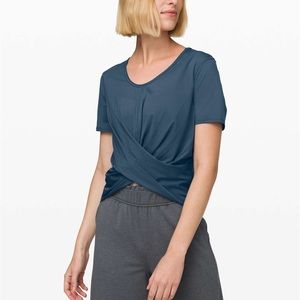 Lululemon Do the Daily Short Sleeve in Blue